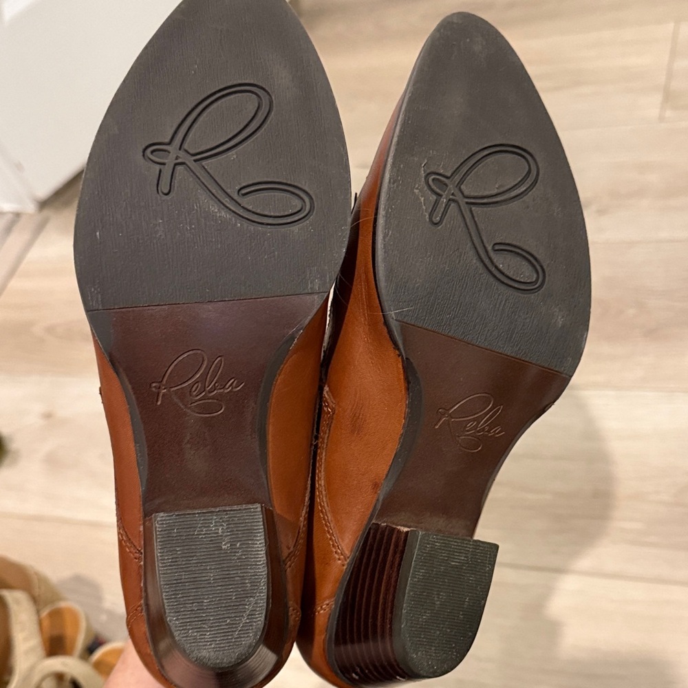 Reba Tan Leather Western Loafers Pointed Toe Comfort Shoes Women's Size 6.5 - Picture 5 of 5